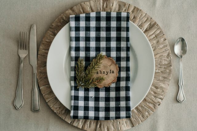 Holiday Place Settings – DIY